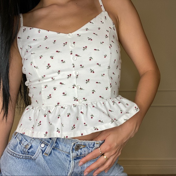 Forever21 Floral Cami - Picture 2 of 3